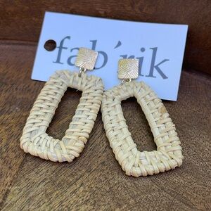 Modern Straw and Goldtone Drop Earrings NWT